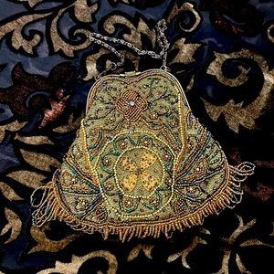 Vintage clasp closure beaded fringe evening bag